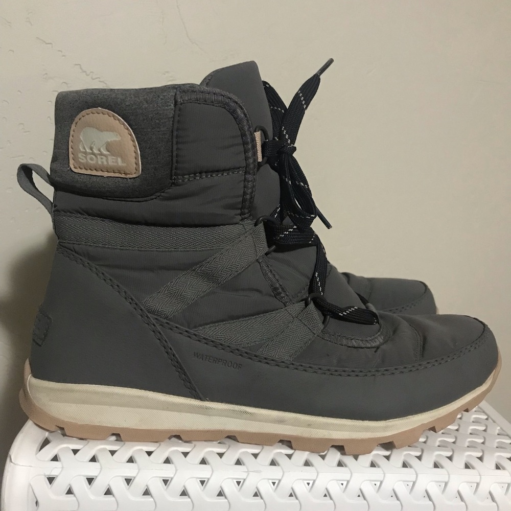 WOMEN'S WHITNEY™ II SHORT LACE BOOT SOREL size 9